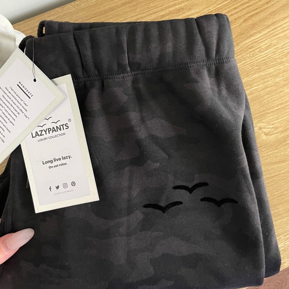 SOLD BNWT Lazy Pants Camo Sweats size Medium - Picture 2 of 10